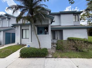 212 Harbour Pointe Way, Greenacres, FL 33413