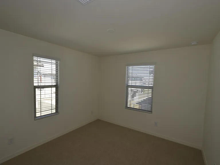 1306 W Sparrow Dr — Photo 7