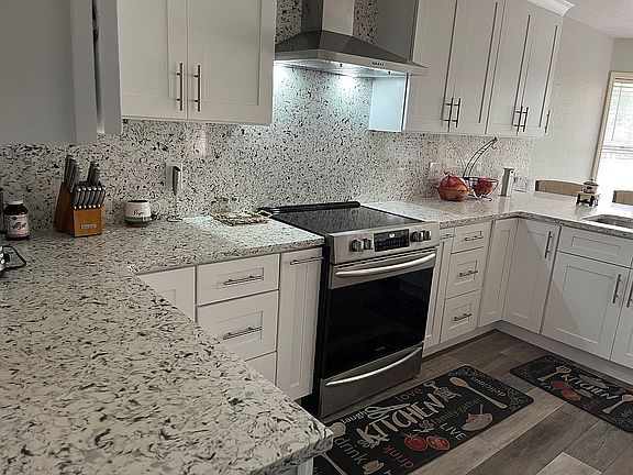 5th image of 4731 Chelsea Ct