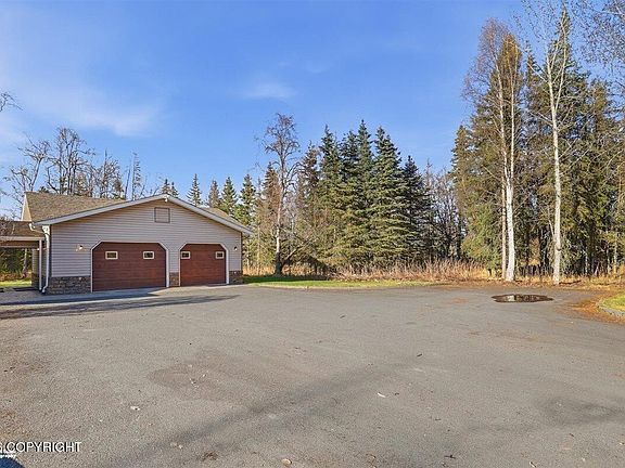 5th image of 2243 Beaver Loop Rd