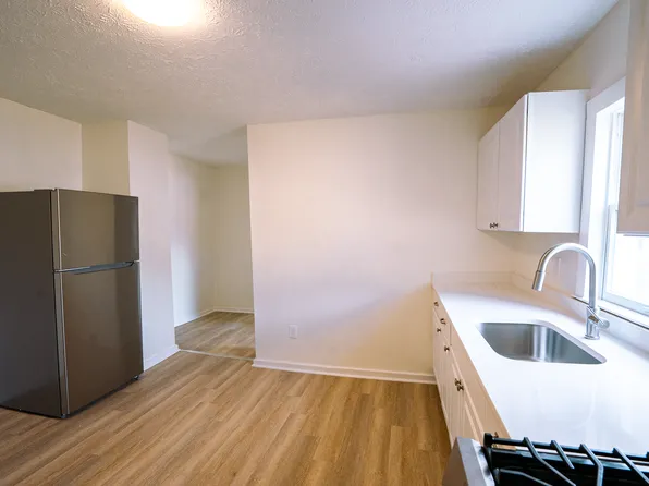 13 Crescent St, Warren, MA