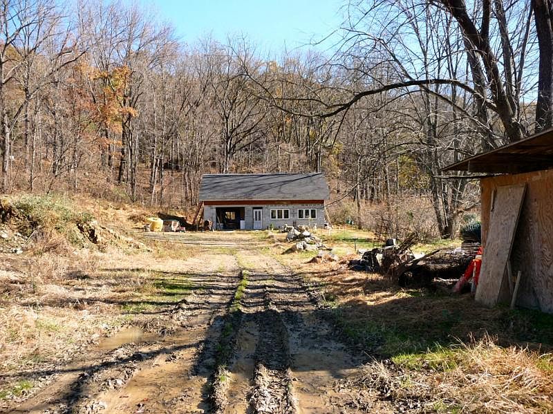 2nd image of 628 County Road 519