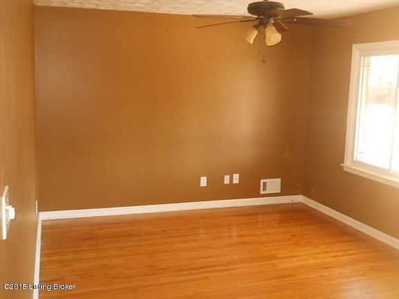 7103 living2