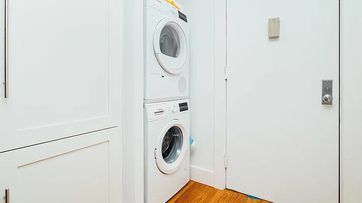 Rented by Nooklyn NYC LLC | media 51