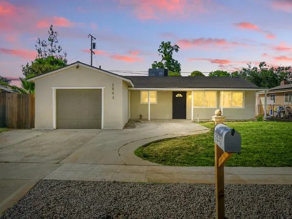 2543 E Ashcroft Ave, Fresno, CA 93726