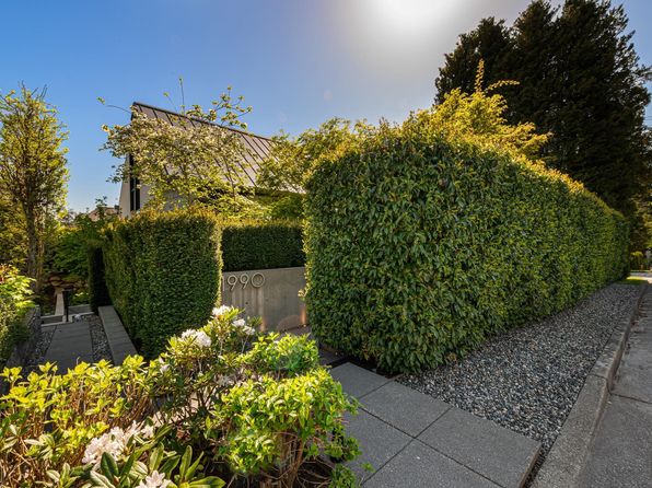 1990 Fulton Ave, West Vancouver, BC V7V 1S9