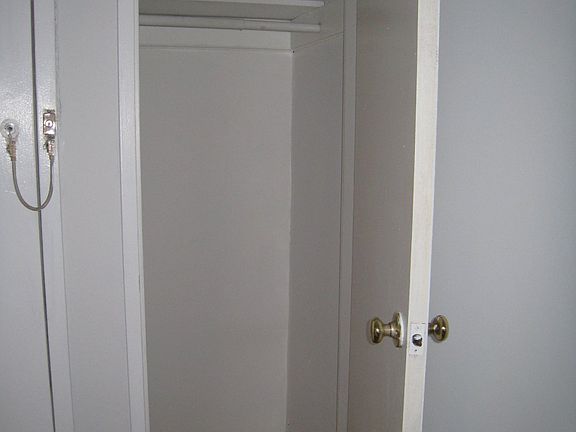 4th image of 253 E 31st St APT 3C