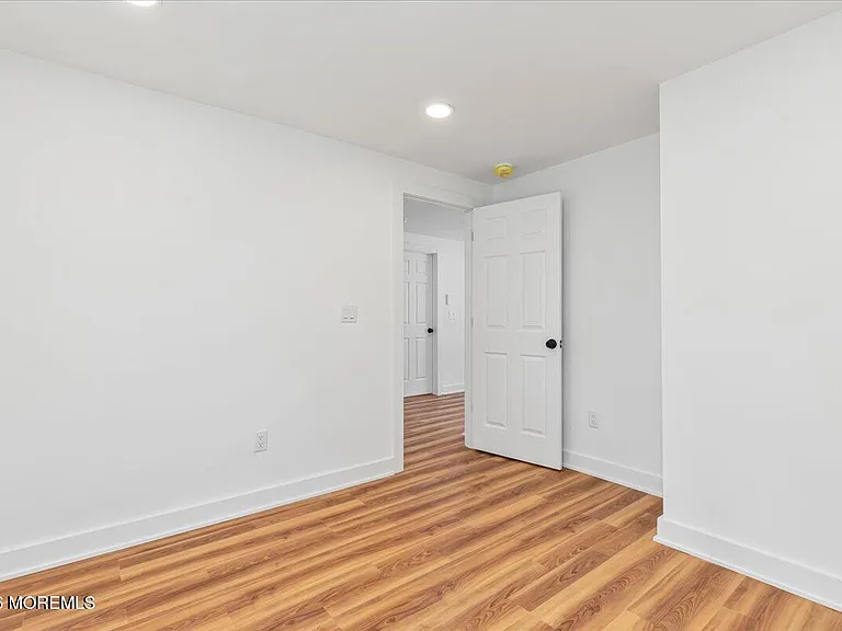 82 Neptune Ave #1/2 — Photo 20