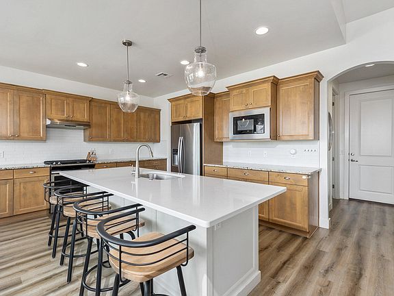 4th image of 1432 Boys Pond Cir