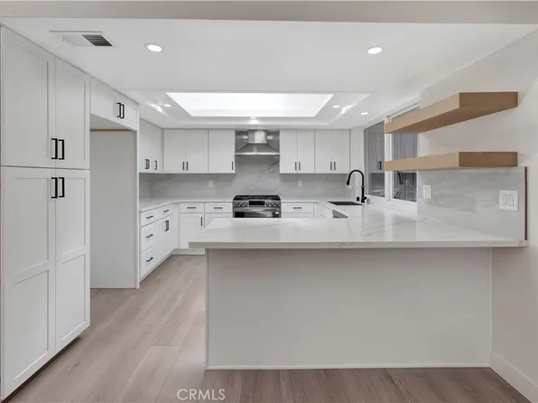 3242 Yellowtail Dr, Los Alamitos, CA 90720