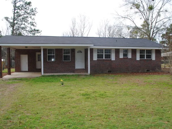 126 White Dr, Fitzgerald, GA 31750