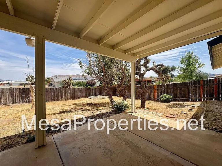 7891 Corona Ave — Photo 24