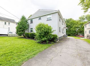 15 Elm St, Fairport, NY 14450