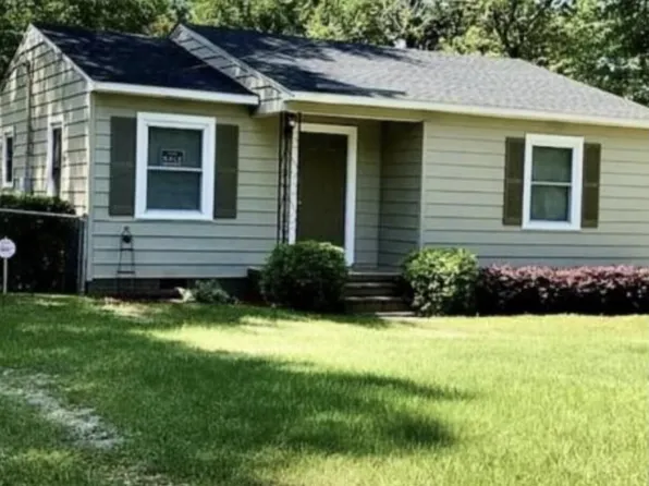5305 Cherry Ln, Fayetteville, NC 28304