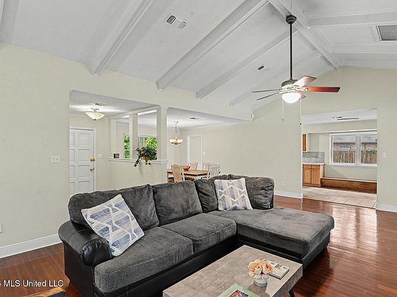 5th image of 636 Kalipekona Way