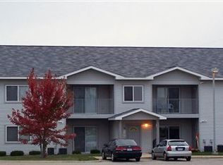 3100 Thorntree Dr APT 29, Gladstone, MI 49837