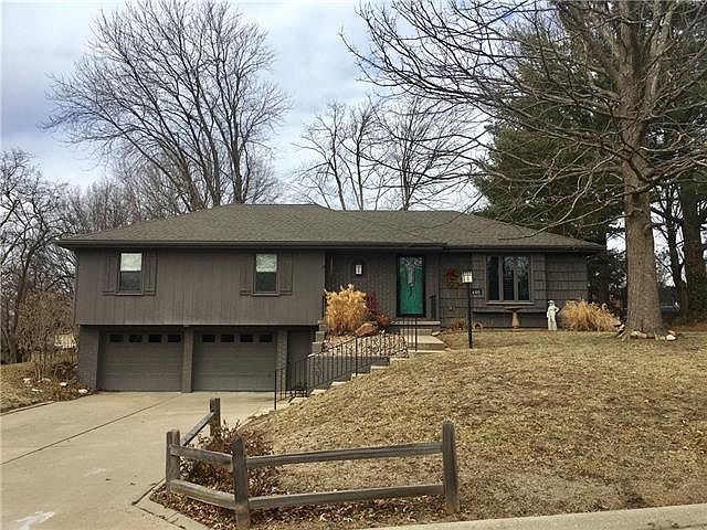 1st image of 4305 Hillcrest Dr