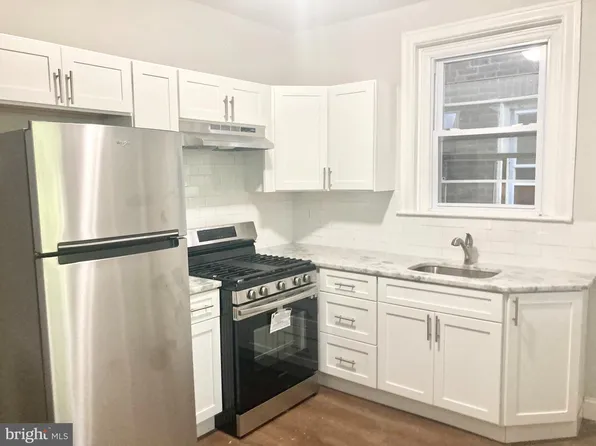 230 W Champlost St, Philadelphia, PA 19120