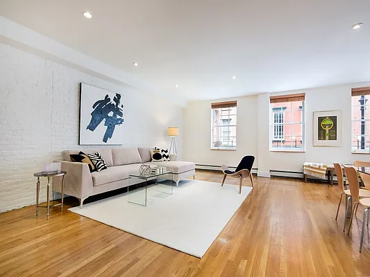Sold by Sotheby's International Realty | media 1