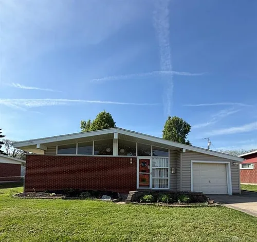 4924 Bayside Dr Photo 1