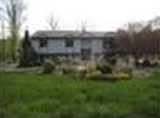 6 Rubinstein Ct, Spring Valley, NY 10977