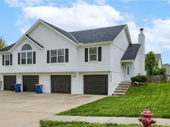 15123 Kelly Dr, Smithville, MO 64089