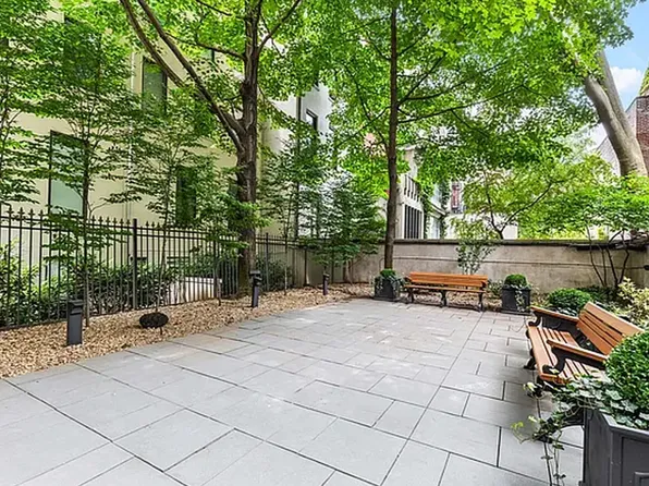 167 East 61st Street image 11 of 11