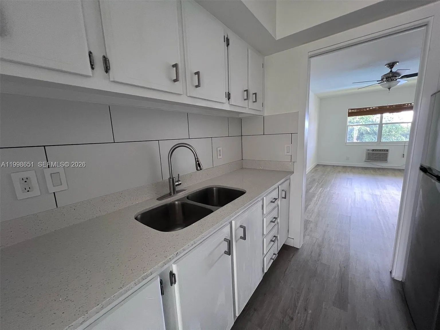 Haven House No 4 Condo — Photo 2