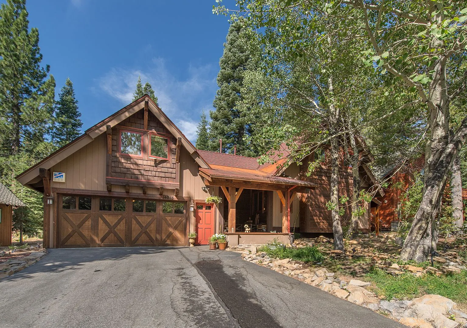 Winter Retreat in Tahoe Donner — Photo 1