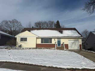 2812 Oak Grove Ln, Rockford, IL