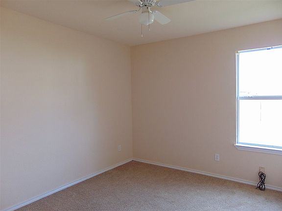 4th image of 707A Claremont Cir
