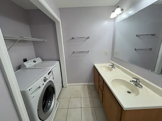 164 Summit St — Photo 15