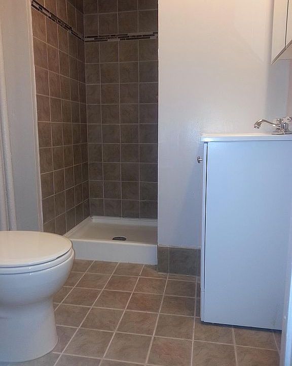  1st floor rear Bathroom