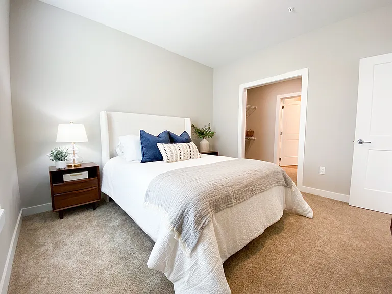 Your space flows easily from bedroom to closet to bath, keeping mornings calm and simple. Your space flows easily from bedroom to closet to bath, keeping mornings calm and simple.