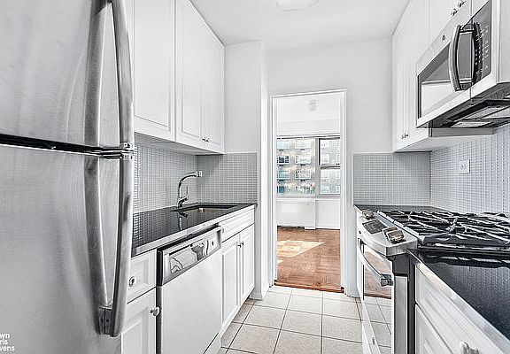 4th image of 445 E 80th St APT 14F