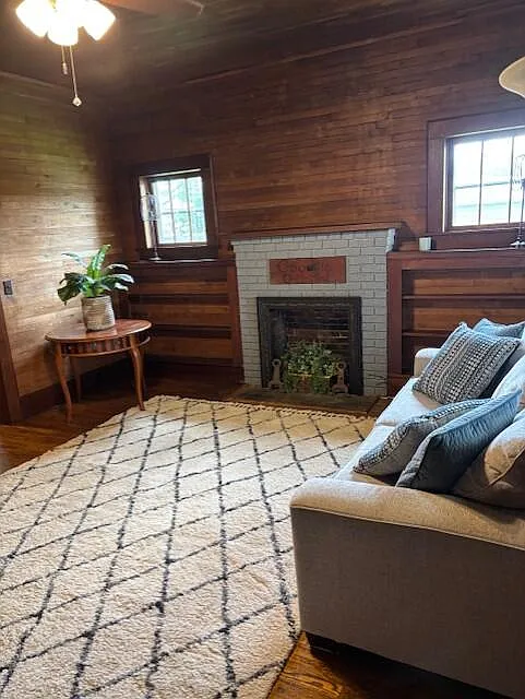 3 bed, 1350 sqft, $1,800 — Photo 3
