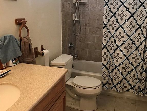 5th image of 15355 Julie Ave