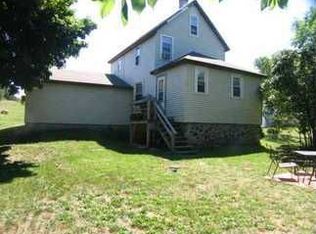 108 W Jacker Ave, Houghton, MI 49931
