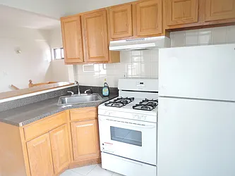 Rented by NYLA Realty