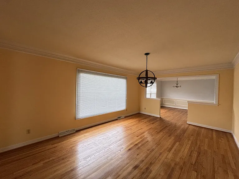 1032 Belmorrow Dr — Photo 9