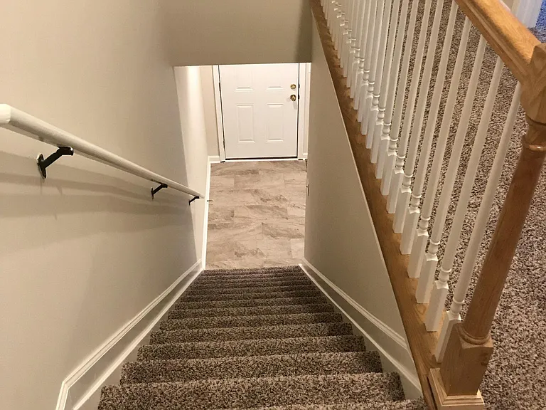 425 Dabney Dr — Photo 6