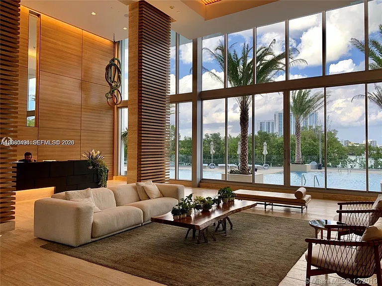 16385 Biscayne Blvd #621 — Photo 33