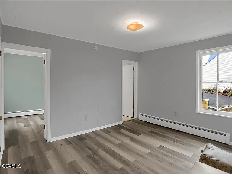 114 S 5th St — Photo 14
