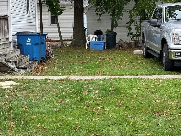 2nd image of 523 W 25th St