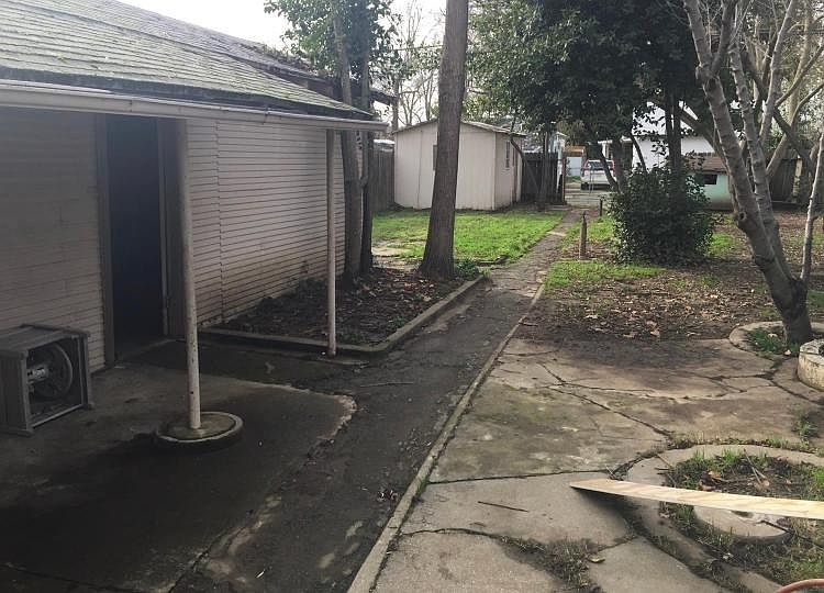 1st image of 128 Earl Ave