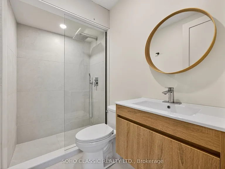 23 Fernwood Park Ave #2 — Photo 6