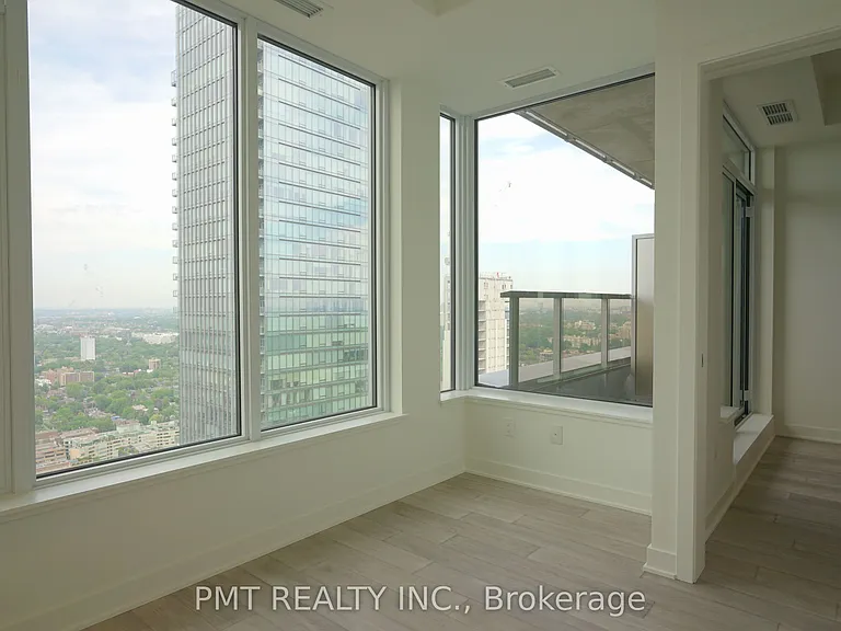 11 Yorkville Ave #4210 — Photo 11