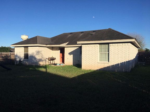 4th image of 2503 Hibiscus Dr