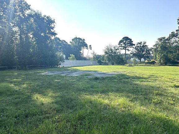5th image of 1096 Bee Hive Rd