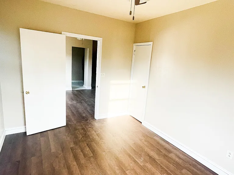 3500 Elm St #6 — Photo 2